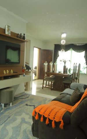 Casa para alugar com 140m², 2 quartos e 3 vagasSala