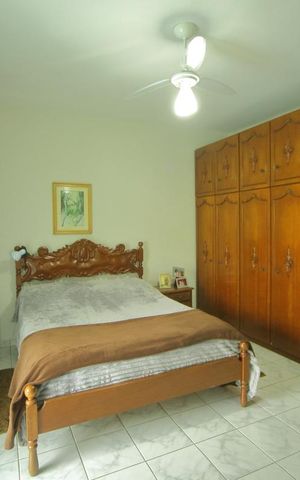 Casa para alugar com 140m², 2 quartos e 3 vagasSuíte 