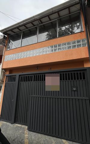 Casa para alugar com 60m², 2 quartos e 1 vagaFachada