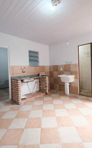 Casa para alugar com 40m², 2 quartos e 1 vagaSala/Cozinha