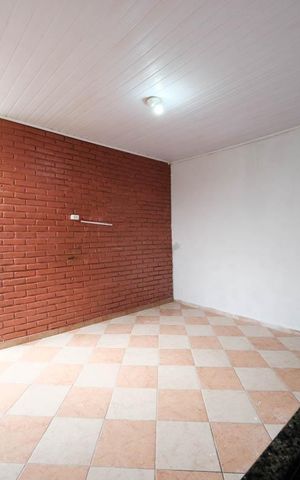 Casa para alugar com 40m², 2 quartos e 1 vagaSala/Cozinha