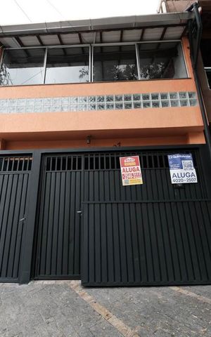 Casa para alugar com 40m², 2 quartos e 1 vagaFachada