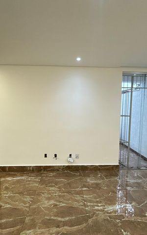 Apartamento à venda com 130m², 2 quartos e 1 vaga Apartamento à venda com 130m², 2 quartos e 1 vagaSala