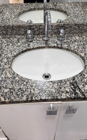Apartamento para alugar com 72m², 2 quartos e 2 vagas Apartamento para alugar com 72m², 2 quartos e 2 vagasSuíte - Banheiro