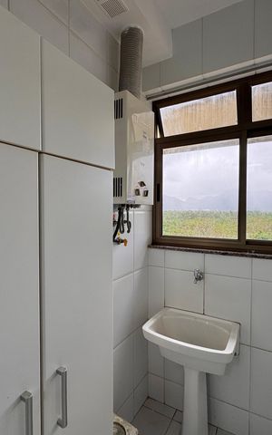 Apartamento para alugar com 72m², 2 quartos e 2 vagas Apartamento para alugar com 72m², 2 quartos e 2 vagasCozinha e Área de Serviço