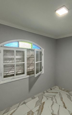 Casa à venda com 360m², 6 quartos e 4 vagas Casa à venda com 360m², 6 quartos e 4 vagasEdícula