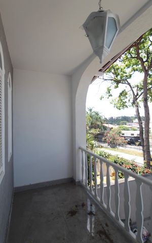 Casa à venda com 360m², 6 quartos e 4 vagasVaranda da Sala