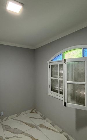 Casa à venda com 360m², 6 quartos e 4 vagas Casa à venda com 360m², 6 quartos e 4 vagasEdícula