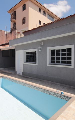 Casa à venda com 360m², 6 quartos e 4 vagasPiscina