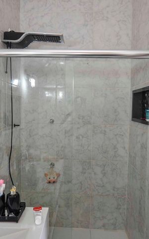 Casa à venda com 175m², 3 quartos e 1 vaga Casa à venda com 175m², 3 quartos e 1 vagaBanheiro da Suíte