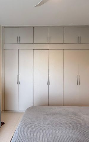 Apartamento para alugar com 220m², 4 quartos e 2 vagas Apartamento para alugar com 220m², 4 quartos e 2 vagasSuíte