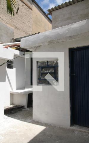 Casa à venda com 352m², 6 quartos e 2 vagas Casa à venda com 352m², 6 quartos e 2 vagasÁrea externa