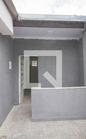 Casa à venda com 352m², 6 quartos e 2 vagas Casa à venda com 352m², 6 quartos e 2 vagasCasa 2- Área externa