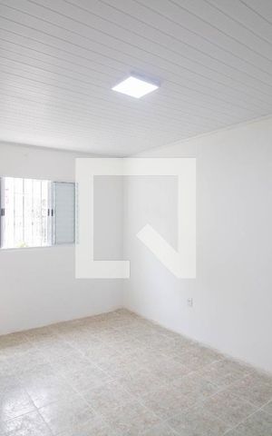 Casa à venda com 352m², 6 quartos e 2 vagas Casa à venda com 352m², 6 quartos e 2 vagasCasa 2- Quarto