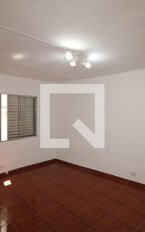 Casa à venda com 352m², 6 quartos e 2 vagas Casa à venda com 352m², 6 quartos e 2 vagasQuarto