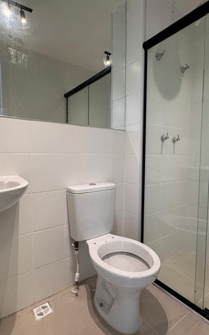 Apartamento à venda com 72m², 2 quartos e 1 vaga Apartamento à venda com 72m², 2 quartos e 1 vagaBanheiro Social