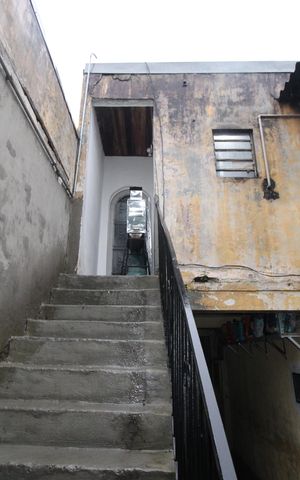 Casa à venda com 100m², 1 quarto e 3 vagasCasa 2