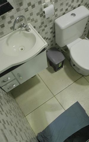 Casa à venda com 100m², 6 quartos e 2 vagasCasa 3 - Banheiro 