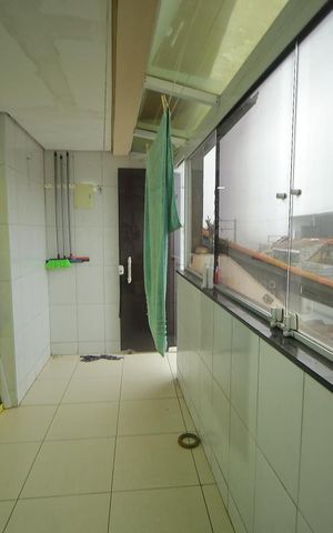 Casa à venda com 100m², 6 quartos e 2 vagasCasa 3 -Área de Serviço