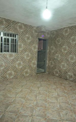 Casa à venda com 100m², 6 quartos e 2 vagasGaragem