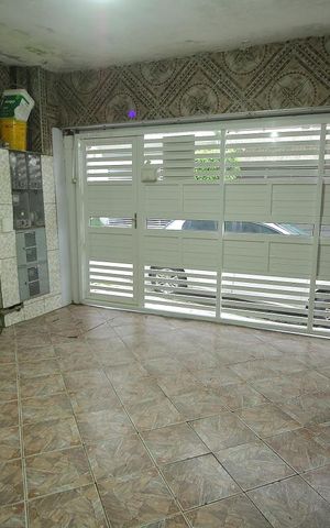 Casa à venda com 100m², 6 quartos e 2 vagasGaragem