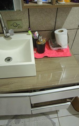 Casa à venda com 100m², 6 quartos e 2 vagasCasa 1 - Banheiro 