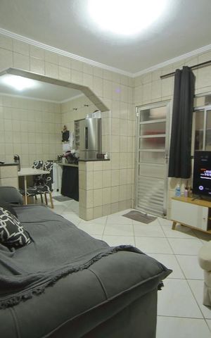 Casa à venda com 100m², 6 quartos e 2 vagasCasa 1 - Sala 