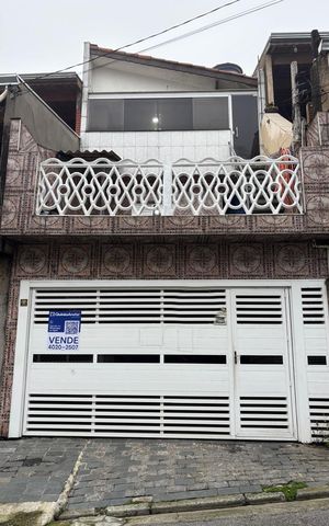 Casa à venda com 100m², 6 quartos e 2 vagasFachada 