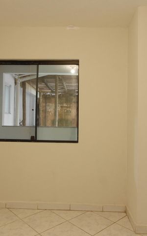Casa para alugar com 60m², 2 quartos e 2 vagasQuarto Suíte