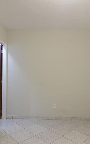 Casa para alugar com 60m², 2 quartos e 2 vagasQuarto Suíte