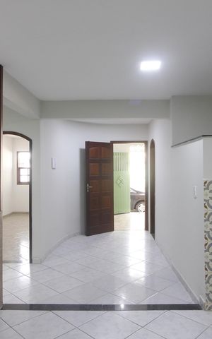 Casa para alugar com 60m², 2 quartos e 2 vagasCozinha
