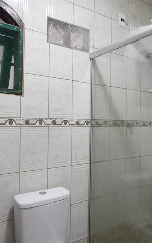 Casa para alugar com 60m², 2 quartos e 2 vagasBanheiro Social
