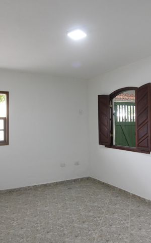 Casa para alugar com 60m², 2 quartos e 2 vagasQuarto 1