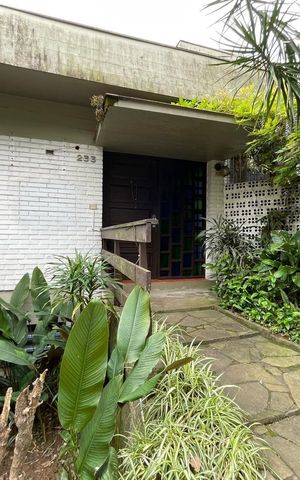 Casa à venda com 250m², 4 quartos e 2 vagas