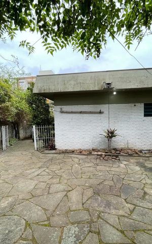 Casa à venda com 250m², 4 quartos e 2 vagas