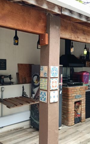 Casa de condomínio à venda com 105m², 3 quartos e 2 vagas Casa de condomínio à venda com 105m², 3 quartos e 2 vagasÁrea externa