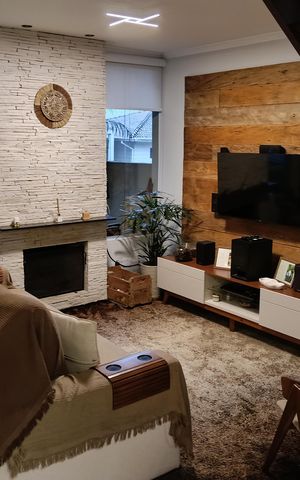 Casa de condomínio à venda com 105m², 3 quartos e 2 vagas Casa de condomínio à venda com 105m², 3 quartos e 2 vagasSala