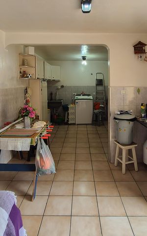 Casa à venda com 158m², 2 quartos e 5 vagas Casa à venda com 158m², 2 quartos e 5 vagasÁrea de Serviço