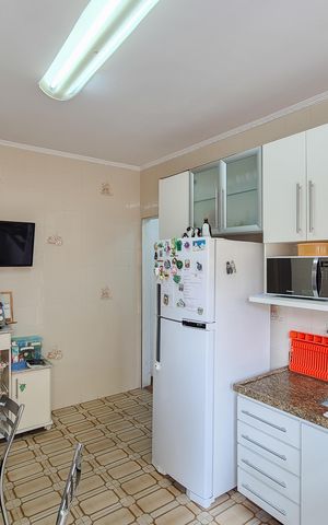 Casa à venda com 158m², 2 quartos e 5 vagas Casa à venda com 158m², 2 quartos e 5 vagasCozinha