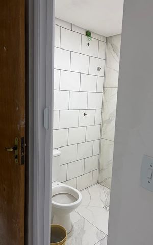Studio para alugar com 27m², 1 quarto e sem vaga Studio para alugar com 27m², 1 quarto e sem vagaBanheiro
