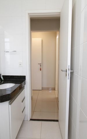 Apartamento para alugar com 72m², 2 quartos e 2 vagasBanheiro Social