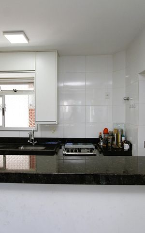 Apartamento para alugar com 72m², 2 quartos e 2 vagasCozinha