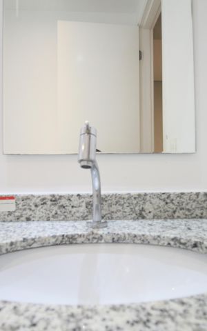 Apartamento para alugar com 70m², 2 quartos e 2 vagasBanheiro