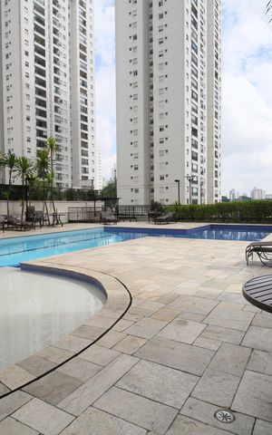 Apartamento para alugar com 70m², 2 quartos e 2 vagasÁrea comum - Piscina