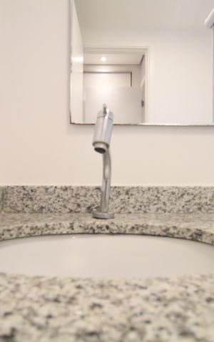 Apartamento para alugar com 70m², 2 quartos e 2 vagasBanheiro da Suíte
