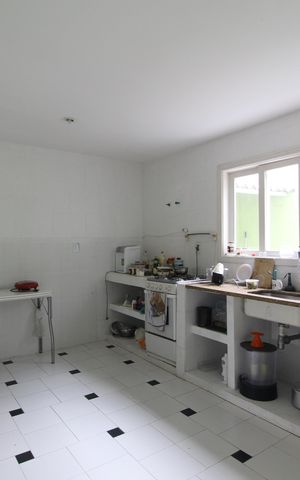 Casa de condomínio para alugar com 240m², 4 quartos e 4 vagasCozinha