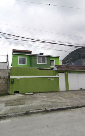 Casa de condomínio para alugar com 240m², 4 quartos e 4 vagasFachada