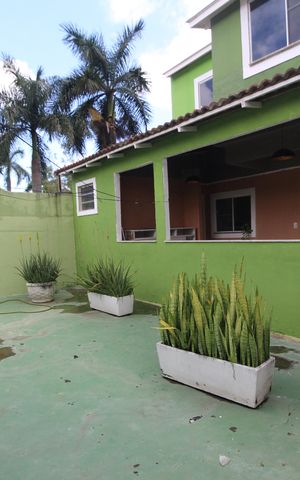 Casa de condomínio para alugar com 240m², 4 quartos e 4 vagasÁrea Externa