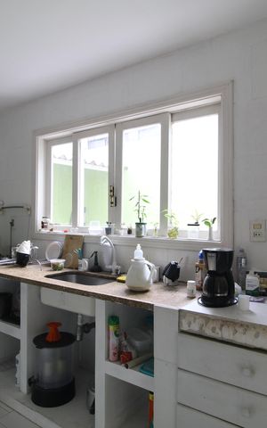 Casa de condomínio para alugar com 240m², 4 quartos e 4 vagasCozinha