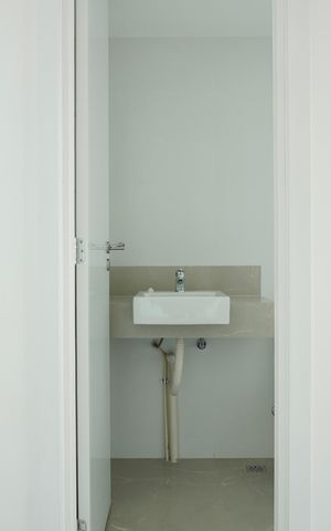 Apartamento à venda com 61m², 2 quartos e 2 vagasSuíte 1 - Banheiro 